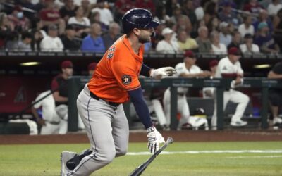 Walker impulsa carrera clave en la novena y Astros barren a Diamondbacks