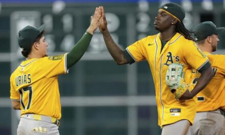 Severino y Urías impulsan victoria 5-2 de Atléticos ante Astros, líderes del Oeste de la AL