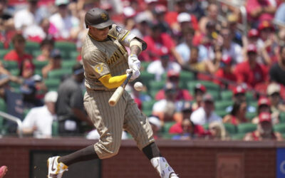 Manny Machado conecta 4 hits y 2 dobles y Padres vencen a Cardenales 9-2