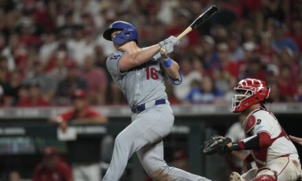 Doble de Will Smith en la novena da triunfo 5-4 a Dodgers sobre Rojos