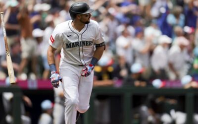 Raleigh pega 34to y 35to jonrón e iguala récord de Griffey con Seattle antes de Juego de Estrellas