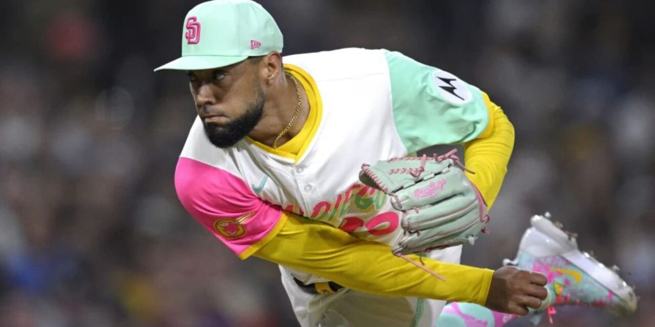 El bullpen estelar de los Padres brilla en victoria 4-2 sobre Filis, líderes del Este de la Nacional