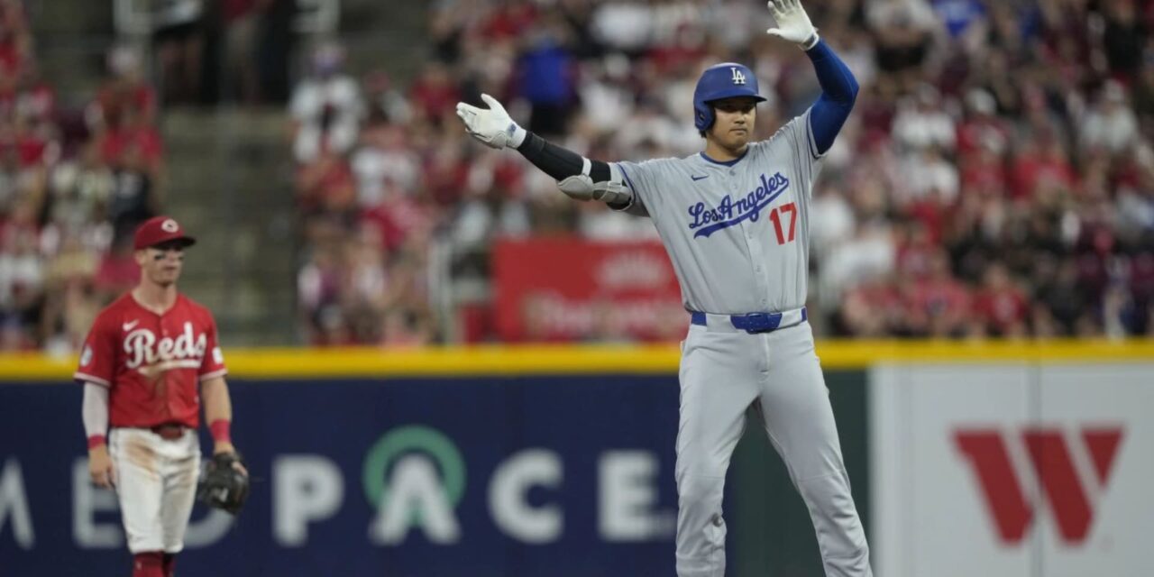 Doble de dos carreras de Ohtani extiende su racha y Dodgers derrotan 5-2 a Rojos