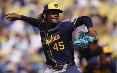 Brewers superan 6-5 a Dodgers para su 10ma victoria consecutiva y barren la serie de temporada
