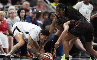 Kelsey Mitchell anota 21 puntos y Fever vence a Aces 80-70 sin Caitlin Clark