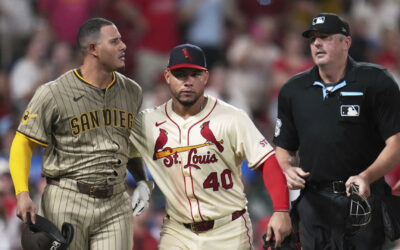 Machado logra dos hits y recibe dos golpes en la tensa victoria 3-1 de Padres sobre los Cardenales
