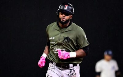 Toros de Tijuana no pudo mantener su ventaja y cayó 5-4 ante Acereros de Monclova en el primer juego de la serie