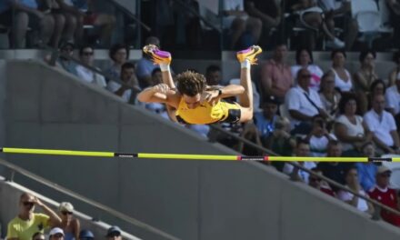 Mondo Duplantis eleva su récord mundial de salto con pértiga a 6,29 metros en Budapest