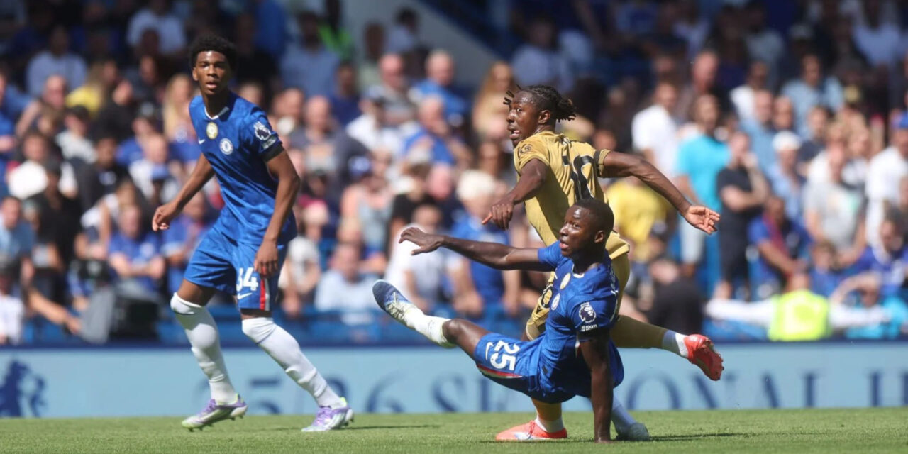 Chelsea tropieza en su estreno frente al Crystal Palace