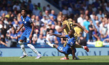 Chelsea tropieza en su estreno frente al Crystal Palace