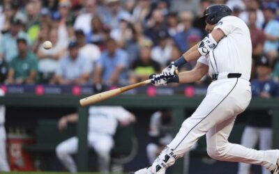 Cal Raleigh conecta otro jonrón y Marineros vencen 9-6 a Padres