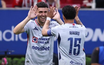 Cruz Azul gana y hunde a Chivas