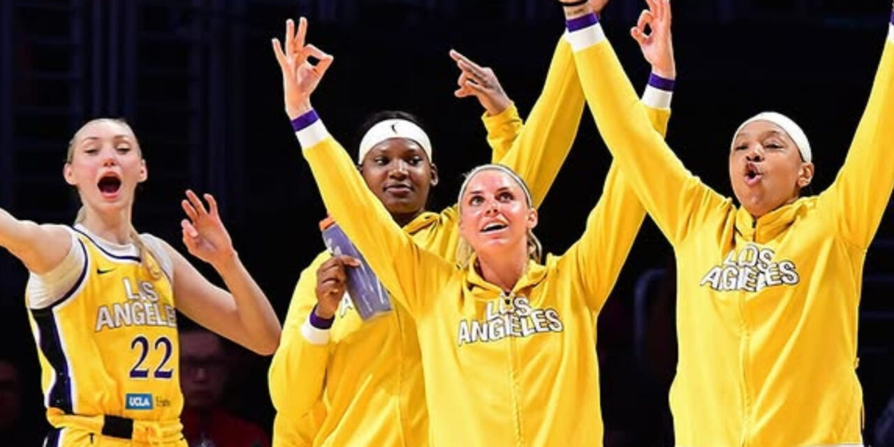 Rickea Jackson y Kelsey Plum lideran a las Sparks ante las Fever para su séptima victoria en 8 juegos