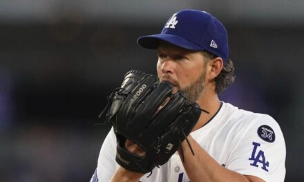 Kershaw vence a Scherzer en enfrentamiento de nivel Cooperstown mientras el jonrón de Betts impulsa a los Dodgers a superar a los Blue Jays