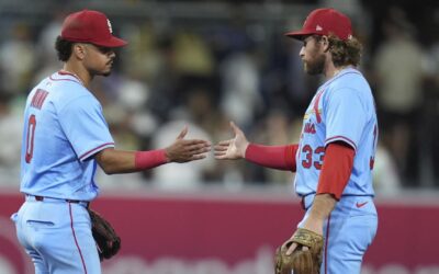 Masyn Winn desempata el juego y los Cardinales remontan para vencer 8-5 a los Padres