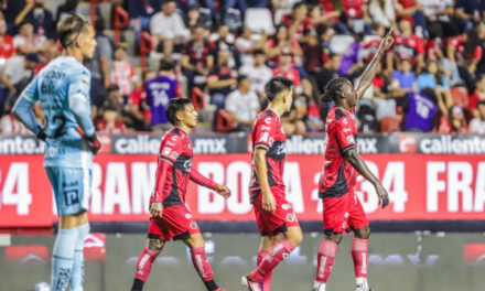 Xolos aprovecha expulsiones del Necaxa para golearlo
