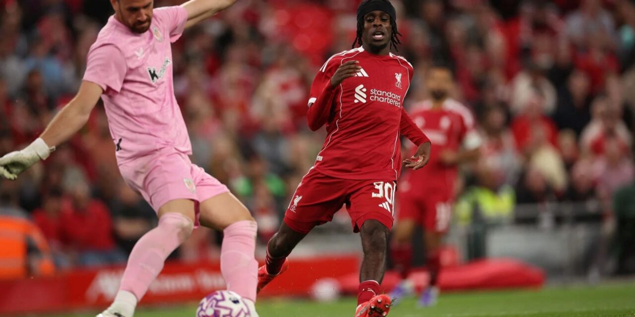 El Liverpool pierde a Frimpong un mes por lesión