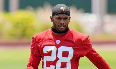 Shilo Sanders es liberado por los Buccaneers tras percance del sábado