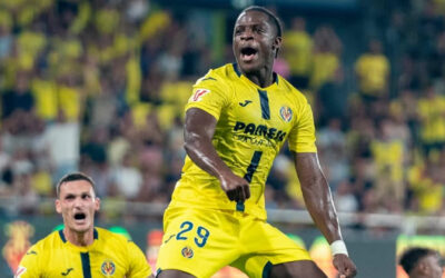 Villarreal homenajea a Santi Cazorla, pero lo derrota en el debut del Oviedo