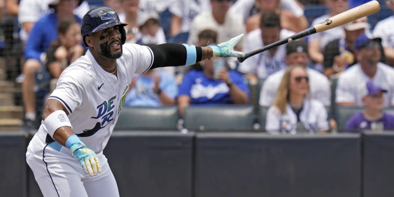 Yandy Díaz conecta dos jonrones contra Blake Snell y Rays vencen 3-0 a Dodgers