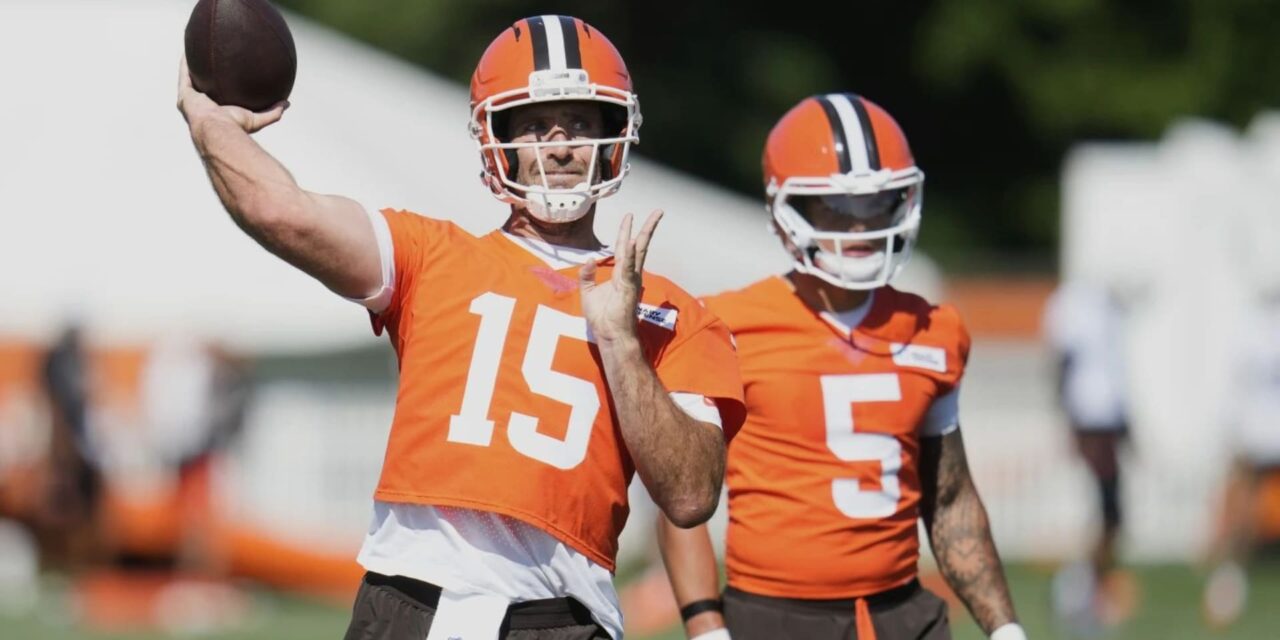 El veterano Joe Flacco fue seleccionado como mariscal de campo titular de los Browns para el primer partido de la temporada contra los Bengals el 7 de septiembre.