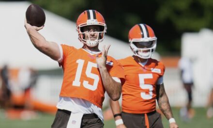 El veterano Joe Flacco fue seleccionado como mariscal de campo titular de los Browns para el primer partido de la temporada contra los Bengals el 7 de septiembre.