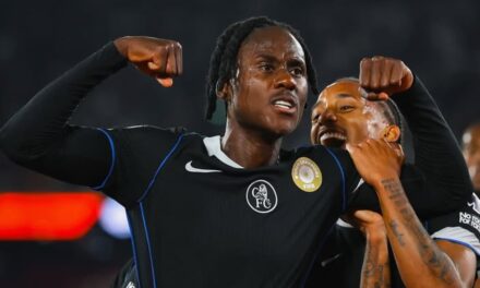 Chelsea aplasta al West Ham en la Liga Premier sin el lesionado Palmer