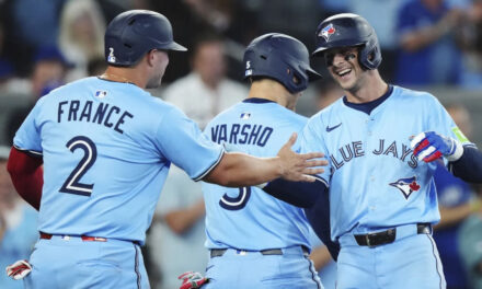 Azulejos llegan a 70 victorias en la temporada al superar 5-1 a Cachorros