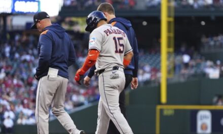 Astros confirman que Isaac Paredes rehabilitará lesión en el muslo en lugar de someterse a cirugía