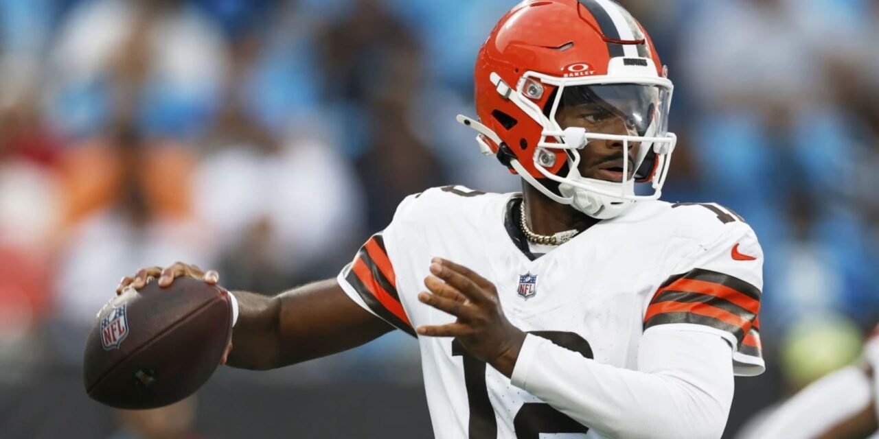 Shedeur Sanders de los Browns impresiona en su debut de pretemporada, lanza 2 pases de TD en la victoria sobre los Panthers