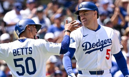 Jonrón de Betts impulsa a Dodgers 5-4 sobre Padres ampliando ventaja en la NL Oeste