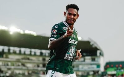 León golea a un débil Gallos