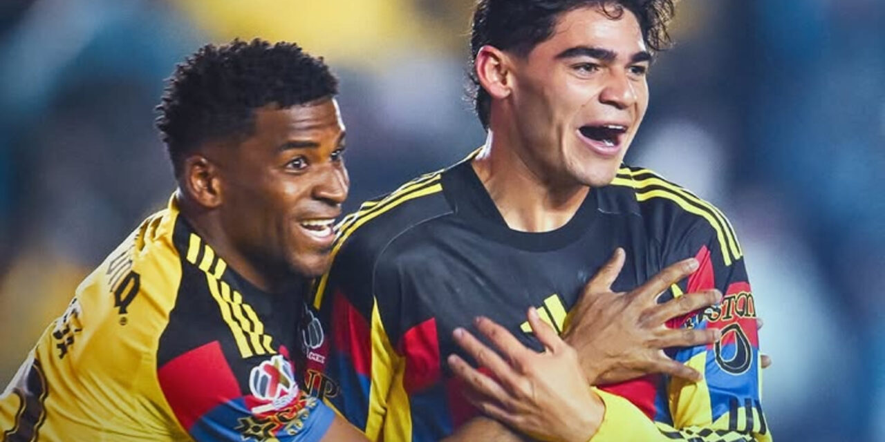 América cumple contra Gallos