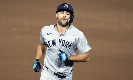 Jonrón de Stanton en la 10ma da triunfo a Yankees sobre Rays por 6-3