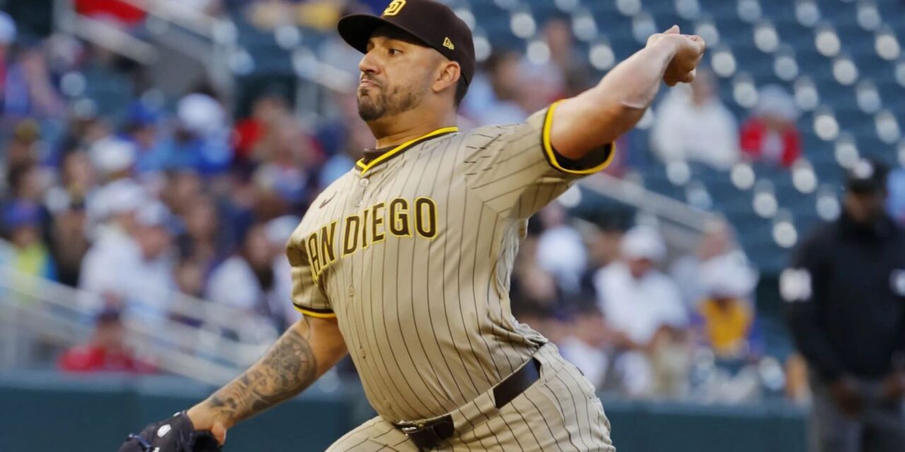 Cortés expulsado en una caótica cuarta entrada y los Mellizos superan a los Padres 7-4