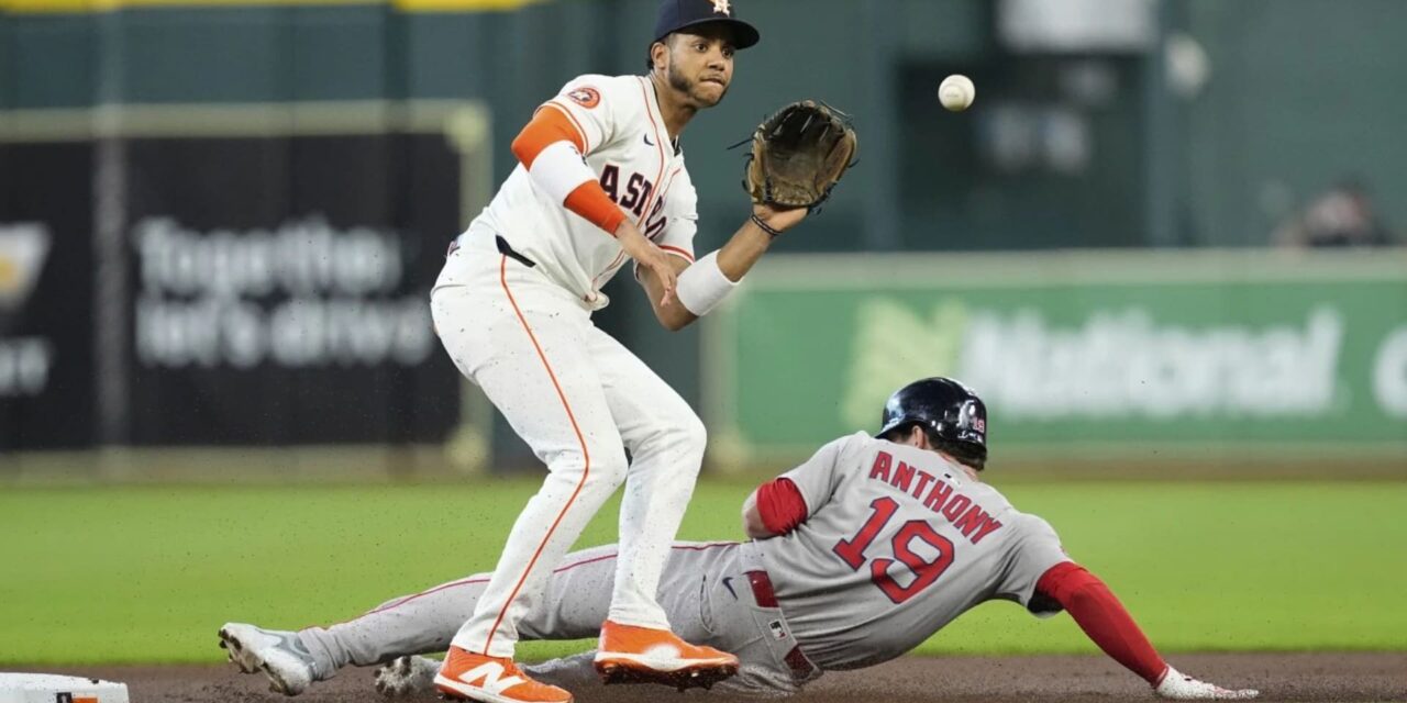 Jonrones de Bregman y Narváez impulsan victoria 14-1 de Medias Rojas sobre Astros