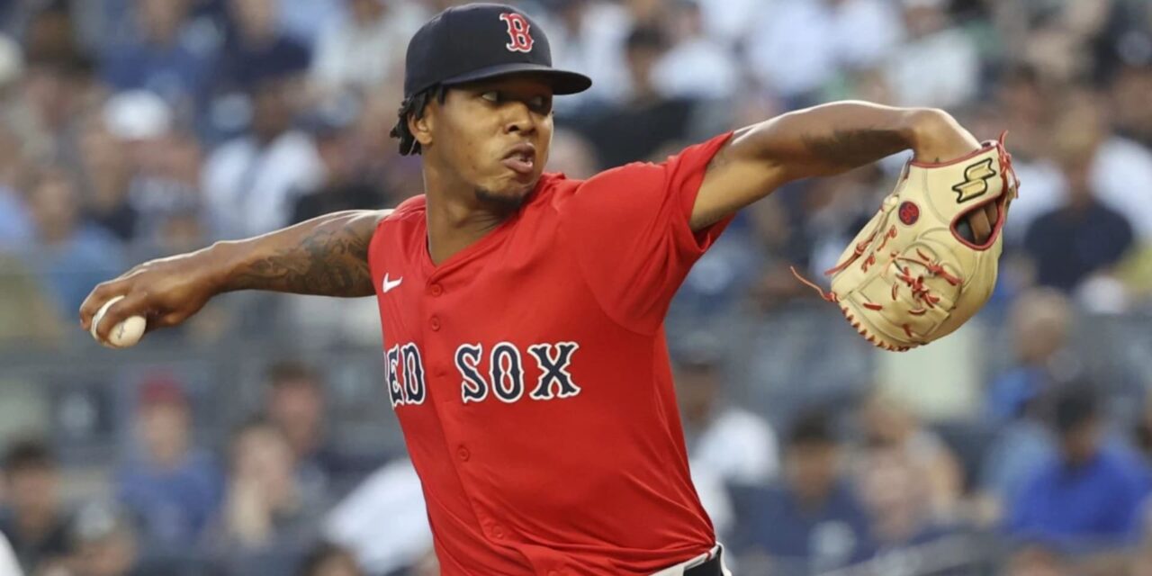 Bello permite 3 hits en 7 entradas y Medias Rojas superan 1-0 a Yankees para ganar la serie anual