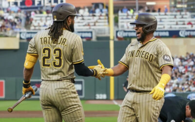 Díaz pega dos jonrones y Padres vencen a Mellizos 12-3