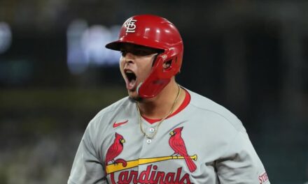 Yohel Pozo conecta sencillo en la novena y Cardenales le roban el triunfo 3-2 a Dodgers