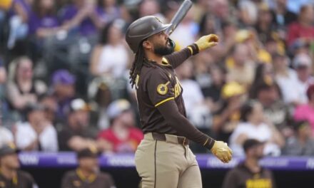 Tatís conecta jonrón para Padres que vencen 10-8 a Rockies y rompen racha de derrotas