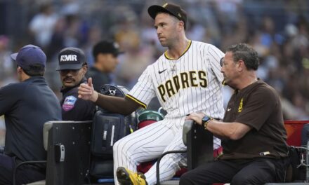 Orioles vencieron a los Padres 4-3 después de que el relevista All-Star Jason Adam se lesionara