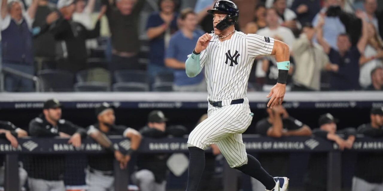 Judge llega a 50 jonrones por cuarta vez, conecta par y los Yankees empatan en el liderato del Este de la Liga Americana