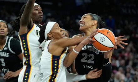 Las Aces vencieron a Fever 107-98 en tiempo extra del quinto juego de las semifinales y avanzaron a las Finales de la WNBA para enfrentar a las Phoenix Mercury.