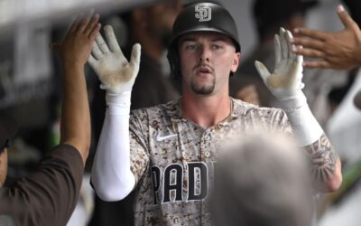 Merrill conecta jonrón de tres carreras y los Padres superan 9-6 a Moniak y los Rockies