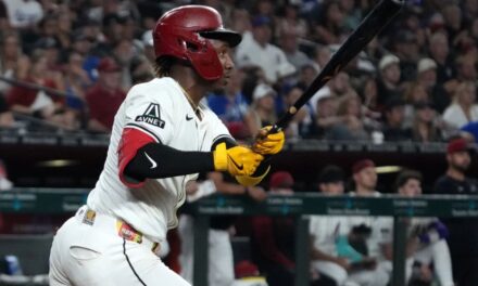 Perdomo conecta sencillo y mantiene a D-backs en lucha comodín venciendo 5-4 a Dodgers