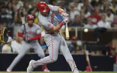 Stephenson conecta jonrón de 2 carreras en la 9ª y da triunfo a Rojos, 4-3 sobre Padres