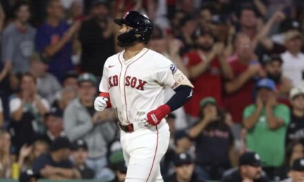 Jonrón de Narváez corona entrada de seis carreras y Medias Rojas vencen 6-4 a Yankees