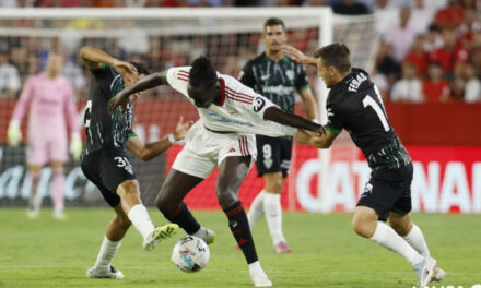 Elche empata en Sevilla y sigue invicto en La Liga