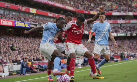 Arsenal saca empate 1-1 ante un defensivo Man City con gol en el tiempo de descuento