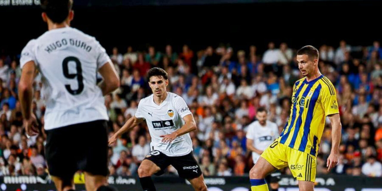 Oviedo vence 2-1 al Valencia en partido pospuesto de La Liga